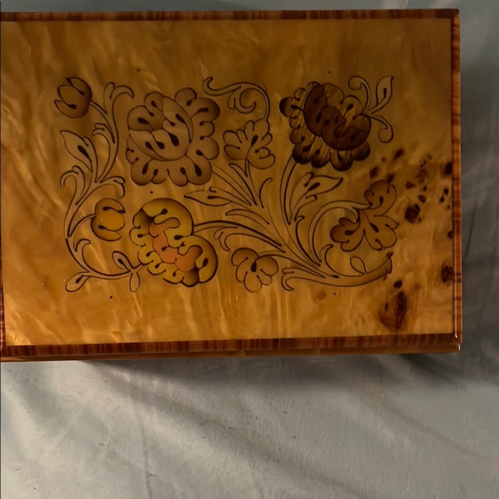 Brown and Tan Floral Decor Accents vintage music box